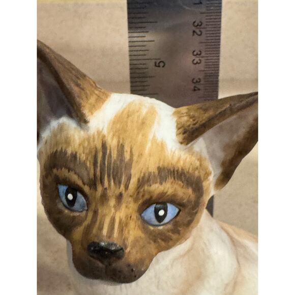 San Francisco Music Box Company Siamese Cat Music Box Theme from Ice Castle - Picture 8 of 9